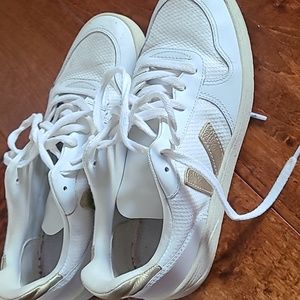 Veja sneakers size 8 gold and white